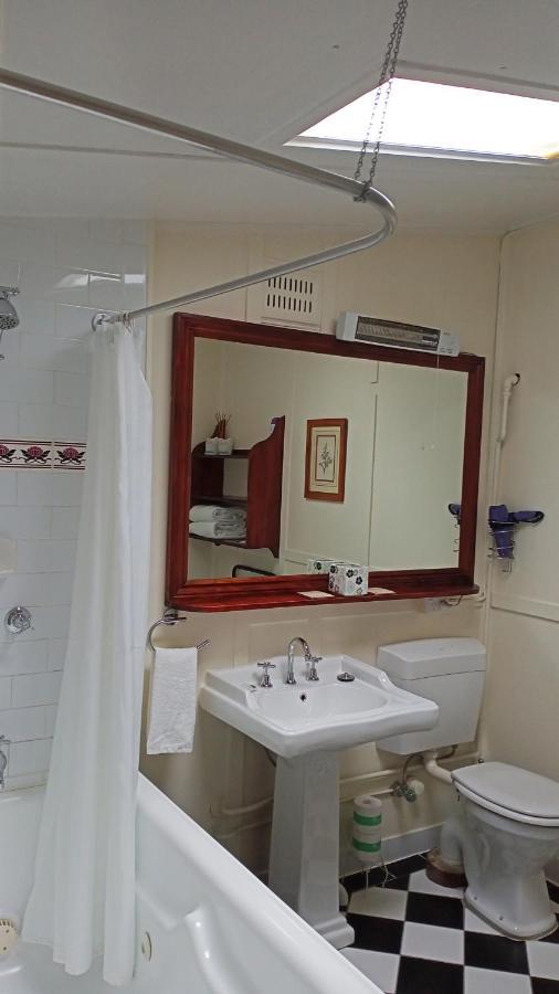 Kubba Roonga Guesthouse - Boutique Luxury Spa Retreat & Gardens - Blue Mountains Blackheath Esterno foto