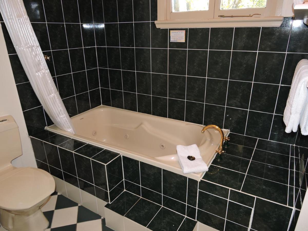 Kubba Roonga Guesthouse - Boutique Luxury Spa Retreat & Gardens - Blue Mountains Blackheath Esterno foto